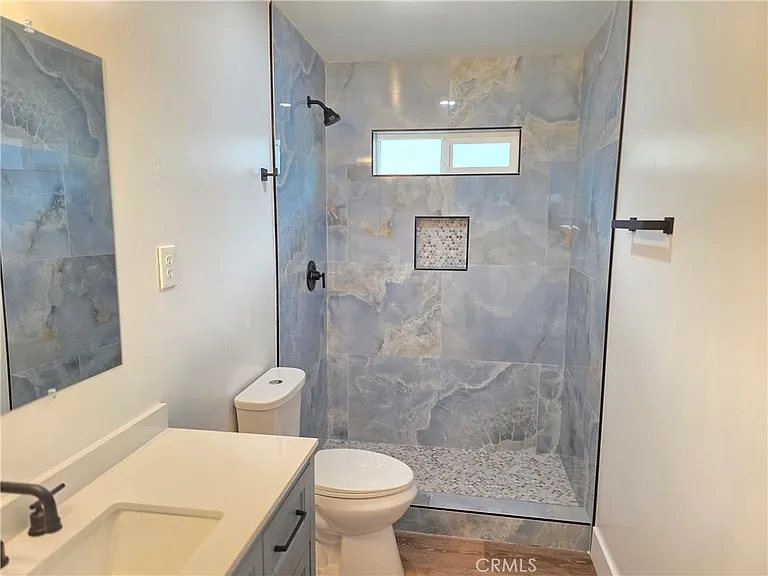 558 Atlantic City Ave #B — Photo 9