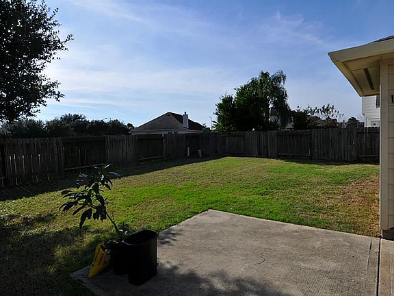 3rd image of 6811 Silver Shores Ln