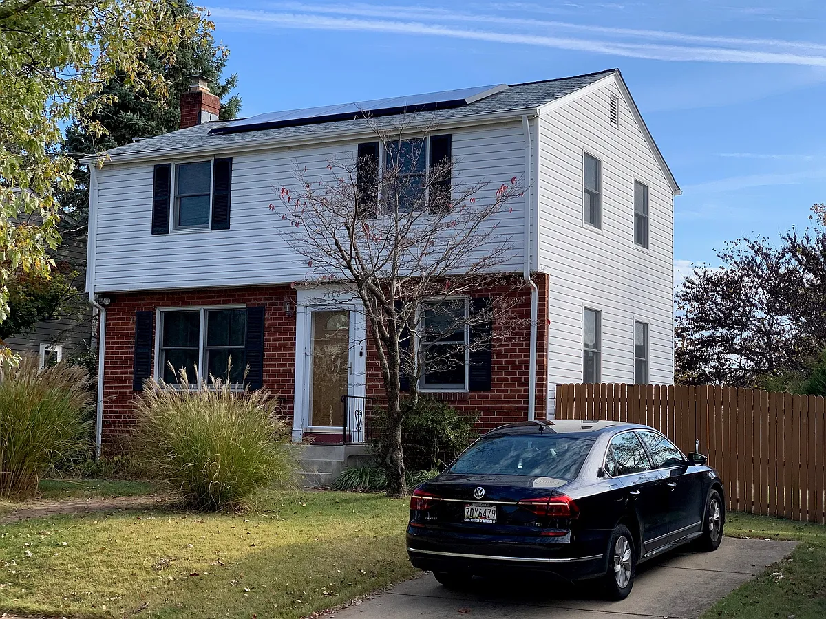 Building Photo - Lone Oak Dr