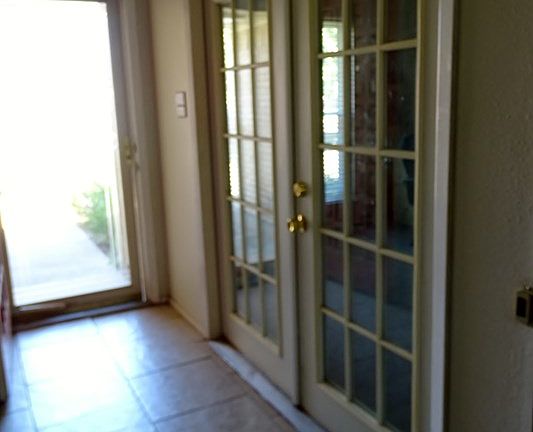 3rd image of 2033 Magill St