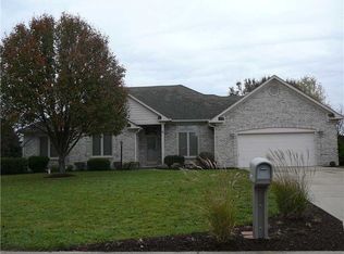 6077 W Broken Arrow Dr, New Palestine, IN