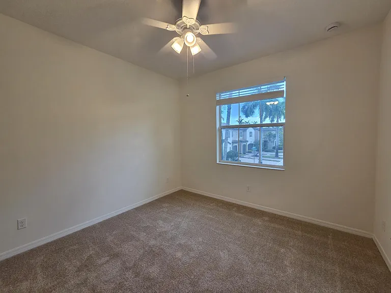4507 Mediterranean Cir — Photo 11