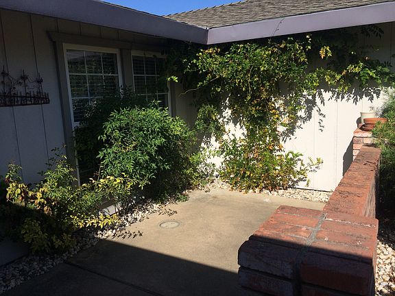 4th image of 3540 Parkview Ln