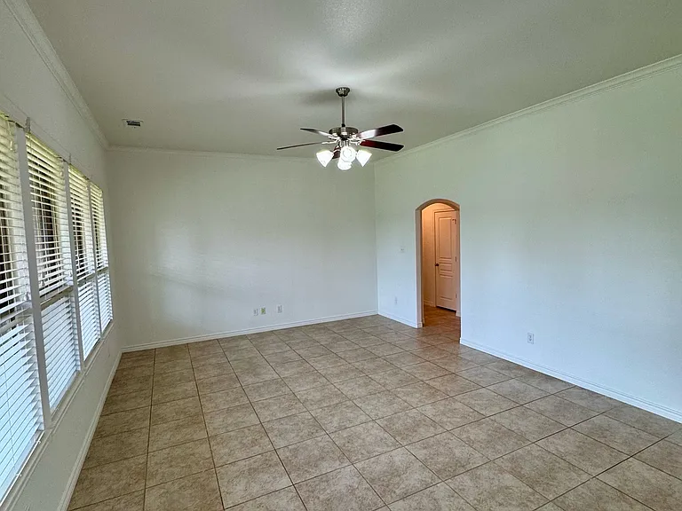1104 Serendipity Cir — Photo 3