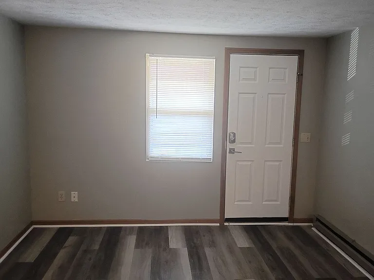 408 S Walnut St #2 — Photo 3