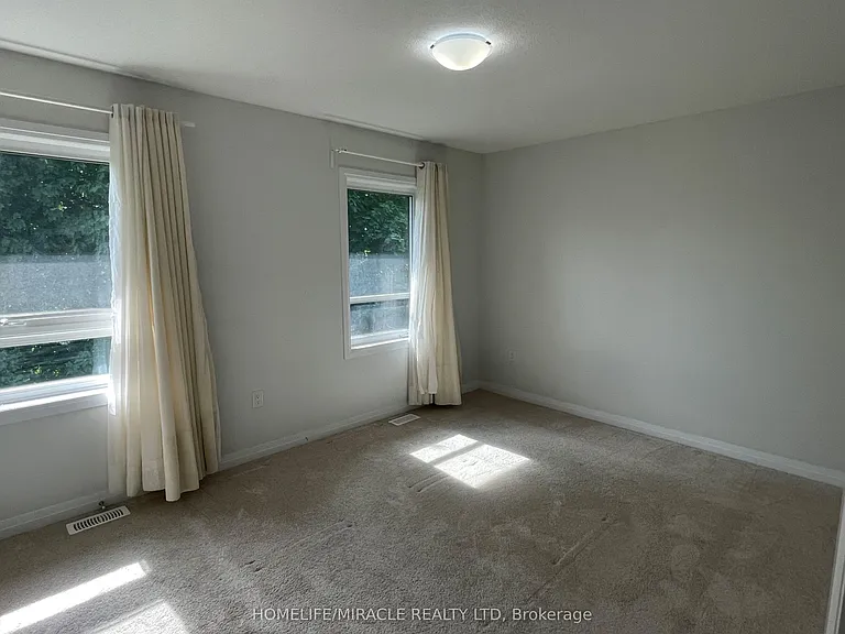 51 Sparrow Ave #20 — Photo 16
