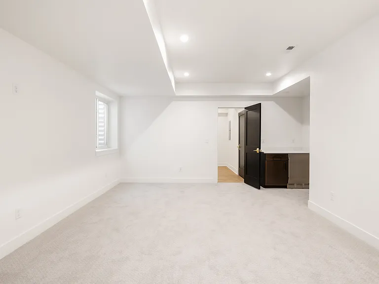 2280 S Bannock St — Photo 30