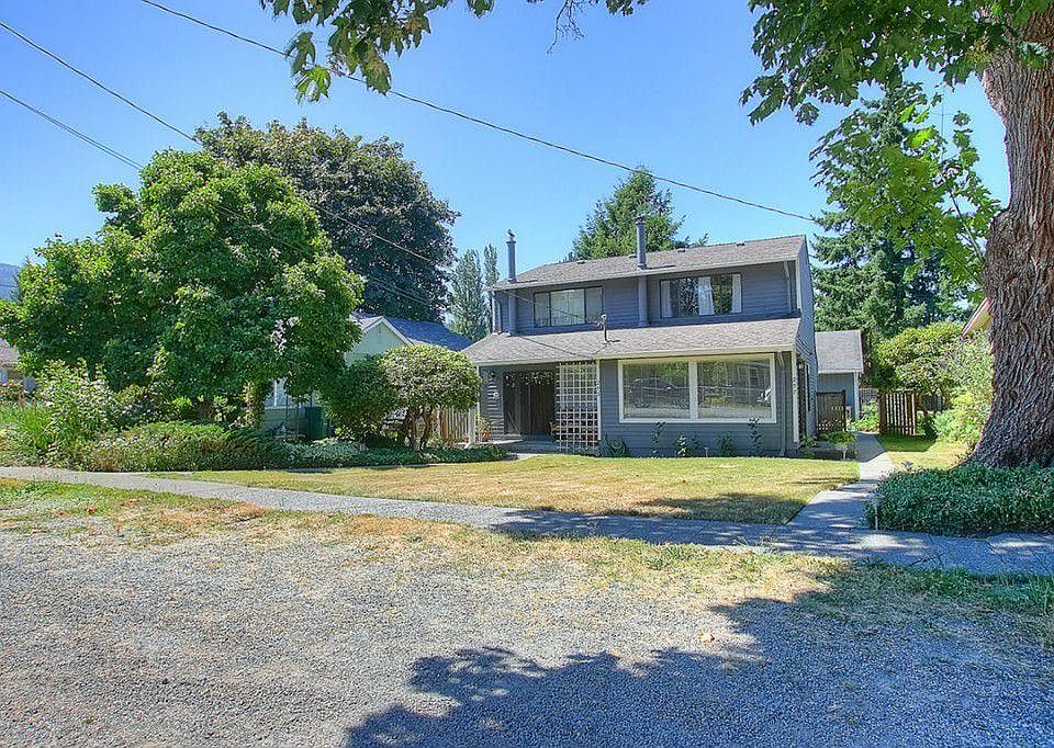 1st image of 295 2nd Ave NE #295