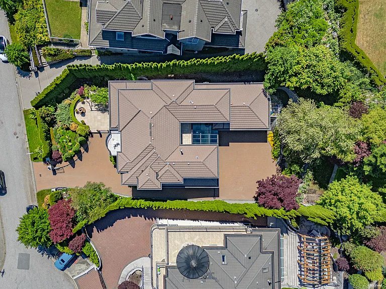 1525 Errigal Pl — Photo 41