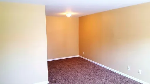 3885 Northeast Dr #E — Photo 5
