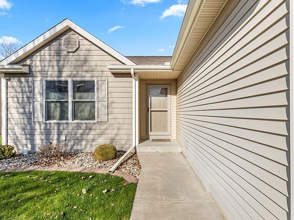 2nd image of 1217 Park Meadows Dr