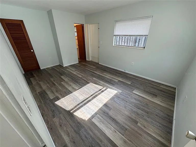 215 Park Blvd S #B — Photo 7