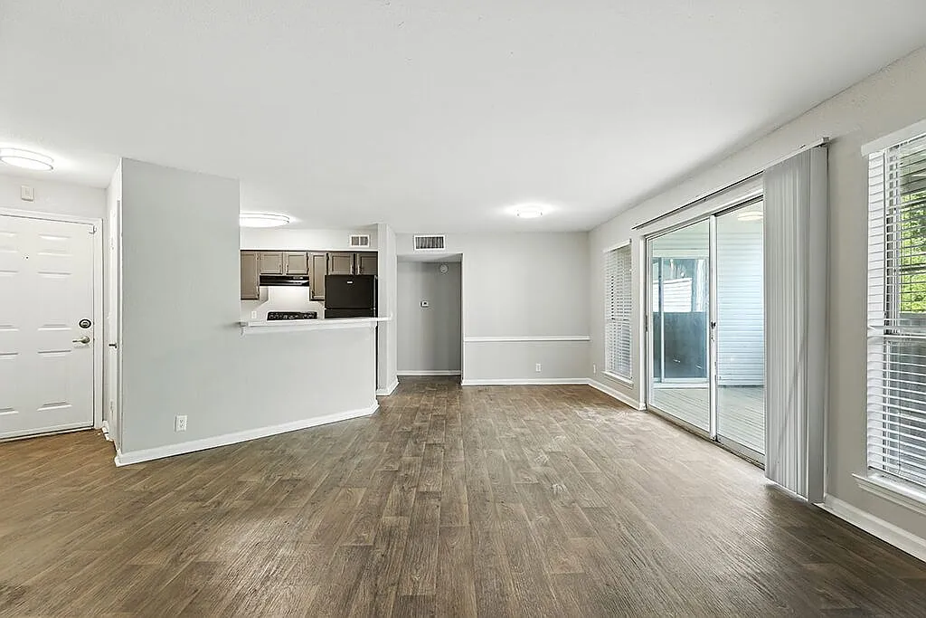 Newport Apartment Homes — Photo 2