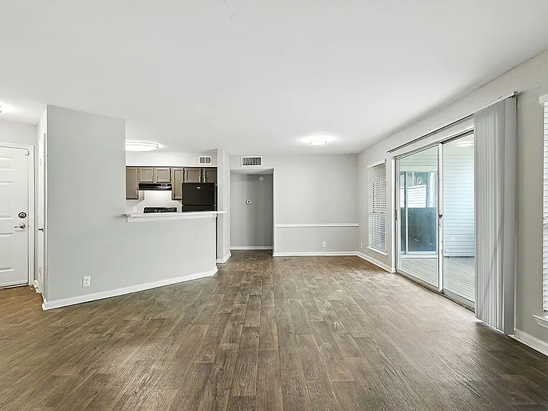 Newport Apartment Homes — Photo 2