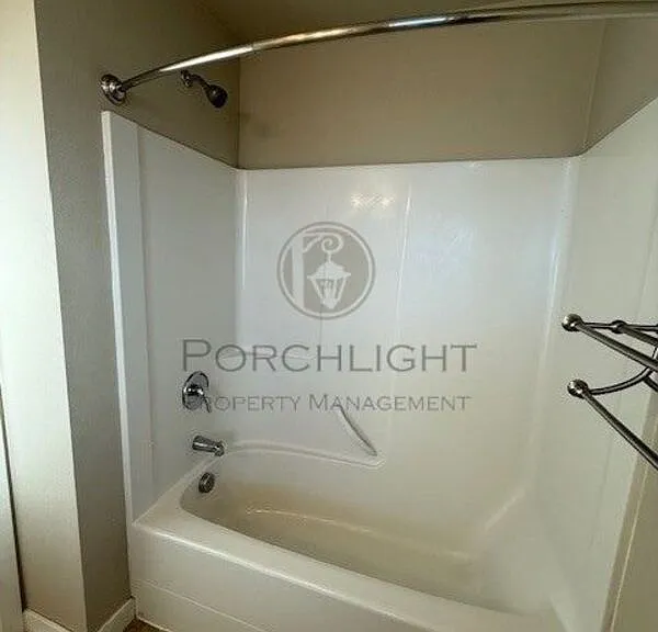 2005 Aaron Dr #101 — Photo 16
