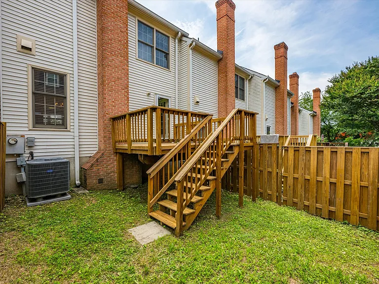 299 S Pickett St — Photo 41