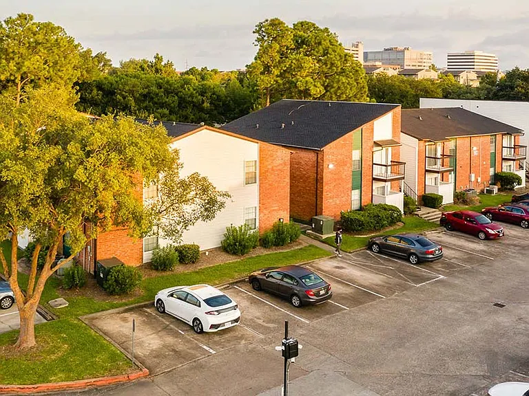 The Daphne Apartments — Photo 26