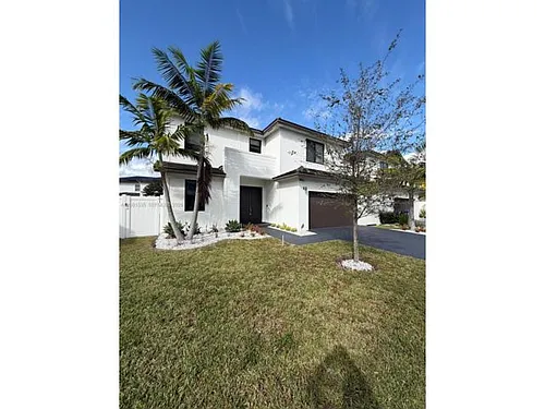 23520 SW 107th Ct Photo 1