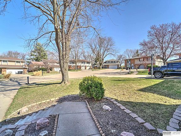 3rd image of 15019 Douglas Cir