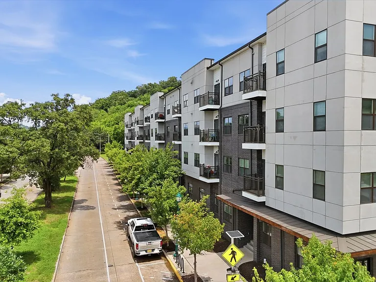 782 Riverfront Pkwy #102 — Photo 1
