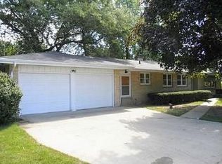 839 N Lake St, Neenah, WI 54956