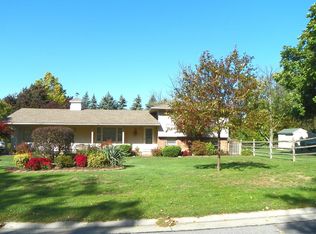 1148 Hatch Rd, Webster, NY 14580