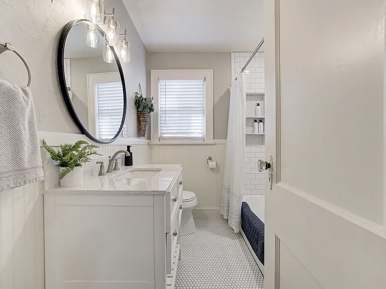 20 N Boulevard St — Photo 11