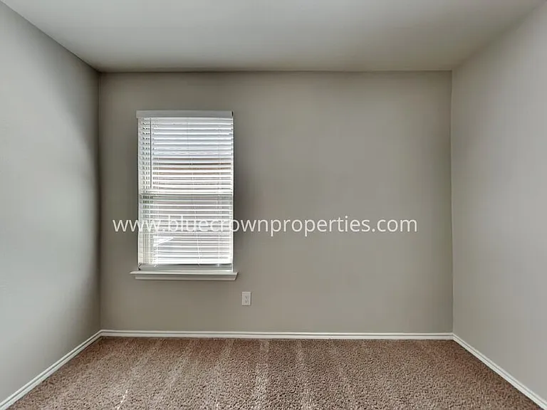 3085 Seth Ln — Photo 17