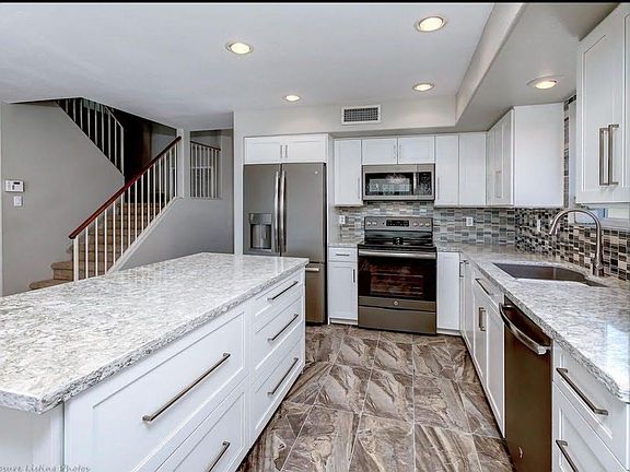 3rd image of 8969 W Tierra Buena Ln