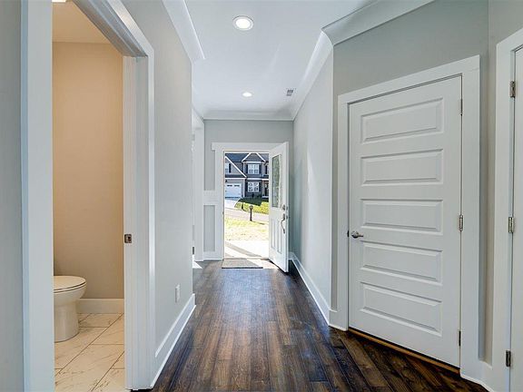 4th image of 5705 Timbercrest Trl