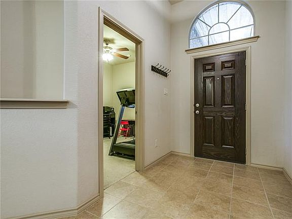 4th image of 5333 Thornbush Dr