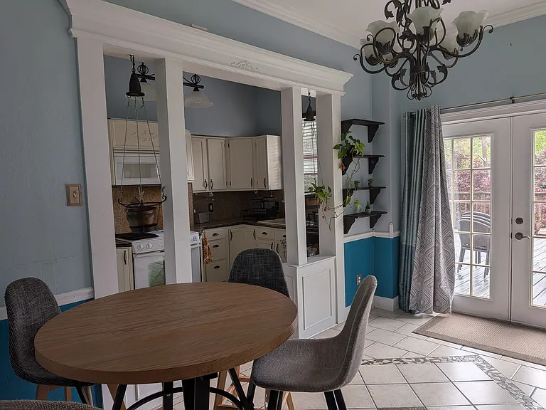 4327 Stanley St — Photo 7