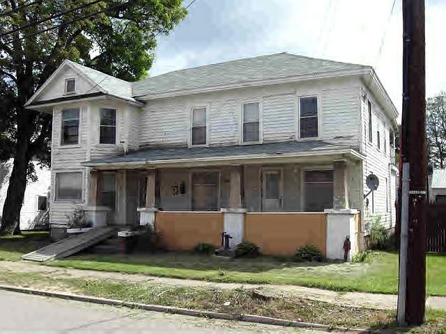 2nd image of 106 Maple St
