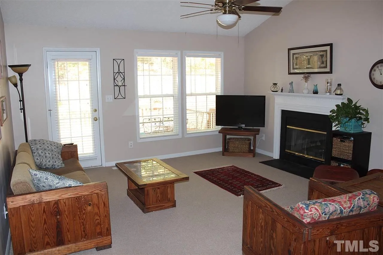 504 Town Crier Ct — Photo 3