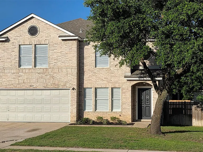 3037 Bradford Park Dr — Photo 1