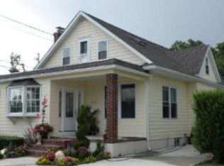 2347 Fish Ave, Bellmore, NY 11710