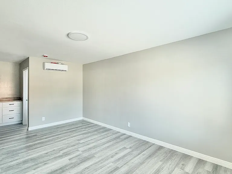 9135 Truman St — Photo 10