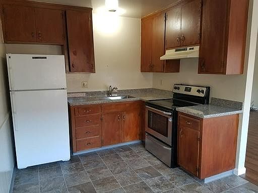 2nd image of 3989 Hamilton Ave APT 3