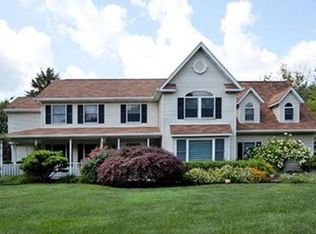 6 S Post Ln, Airmont, NY 10952