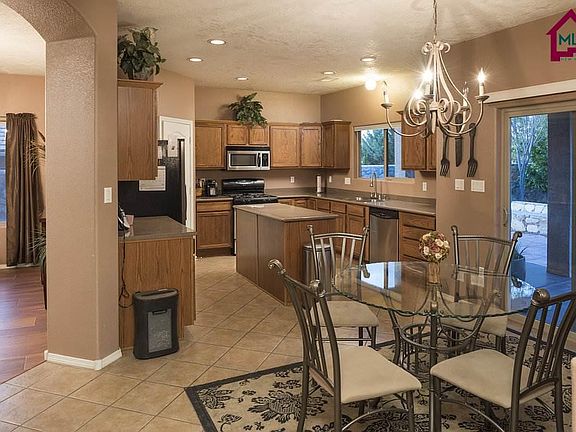 4th image of 2532 Candlewood Cir
