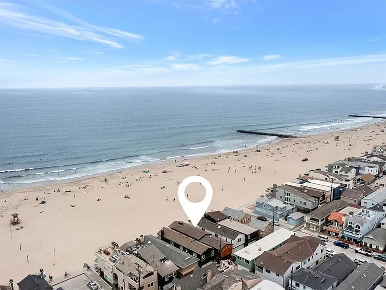 2808 W Oceanfront — Photo 30