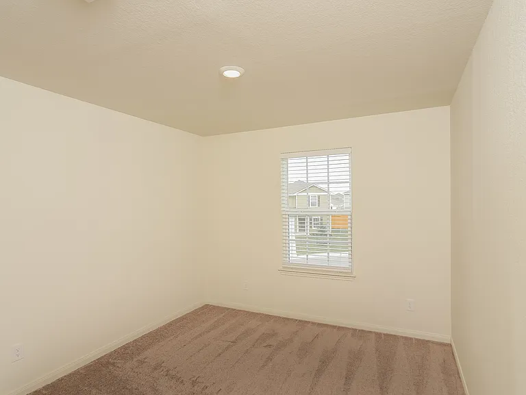 11914 Nucio Rdg — Photo 12