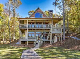 1091 Clearwater Dr, White Plains, GA 30678