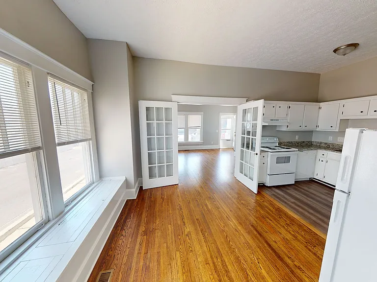 2108 Acklen Ave — Photo 11