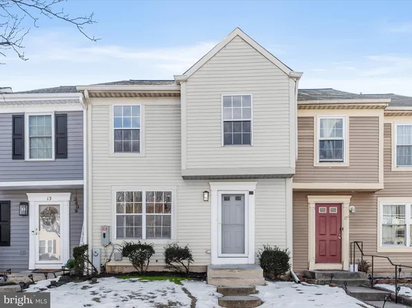 15 Jack Pine Pl, Nottingham, MD 21236