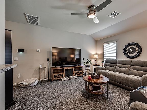 5th image of 5320 Nicole Dr