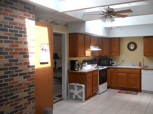 1st image of 616 Cricklewood Dr.