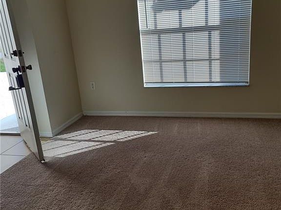 3rd image of 2028 NE 5th Ave