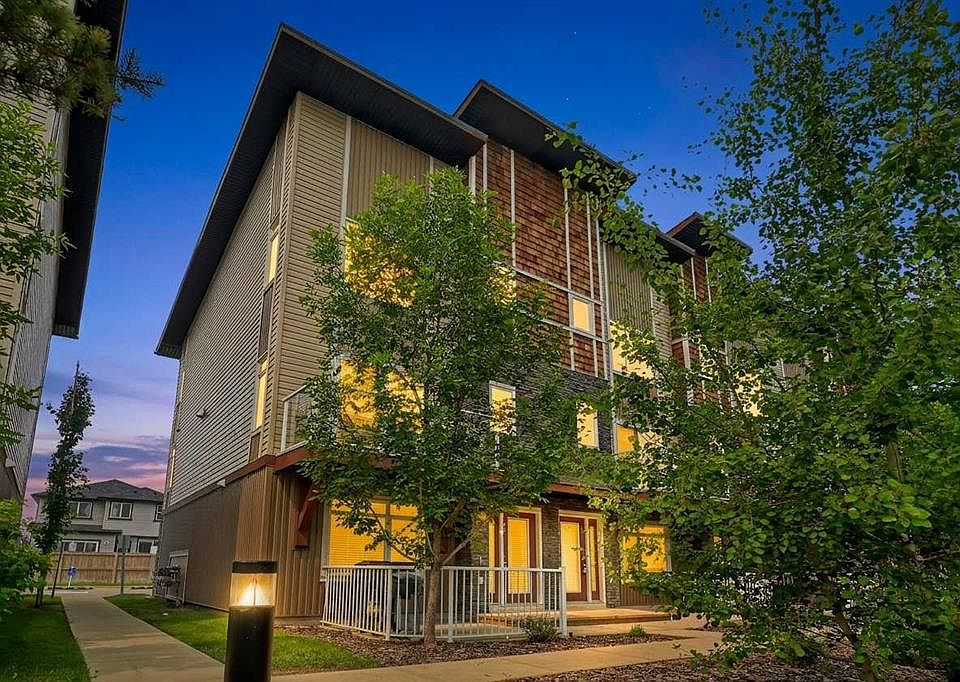 1st image of 604 E Skyview Point Pl NE