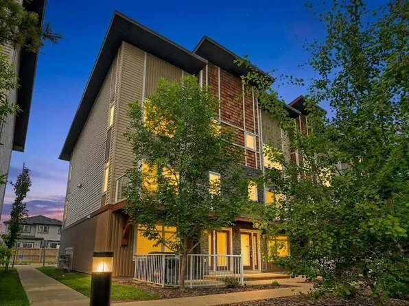 604 E Skyview Point Pl NE, Calgary, AB T3N 0L7